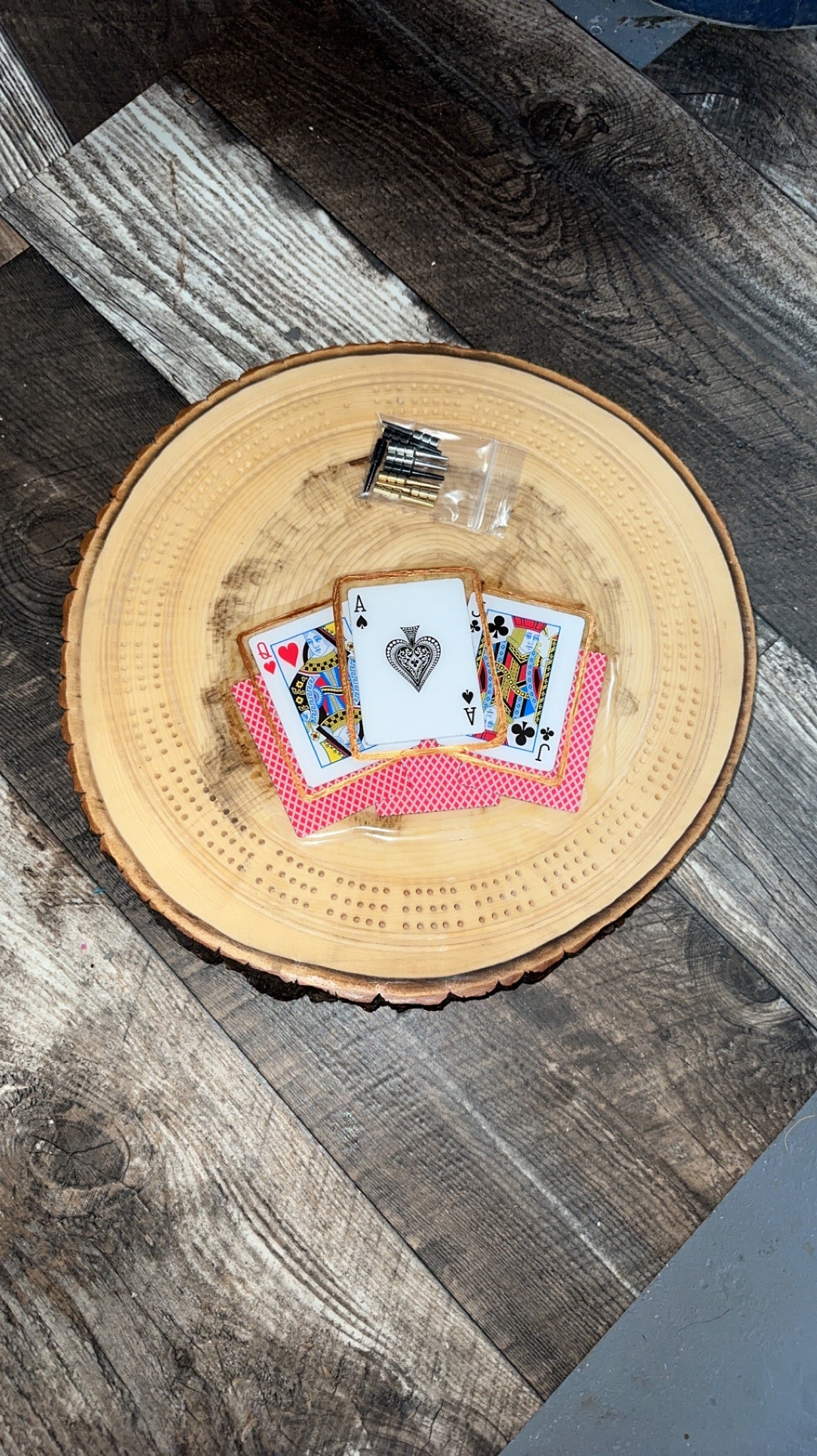 Round Cribbage Board