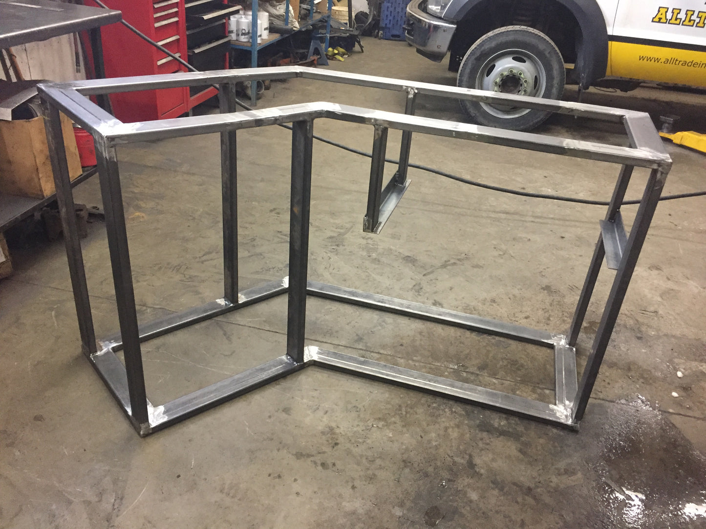 125' Corner Unit with Built in Box