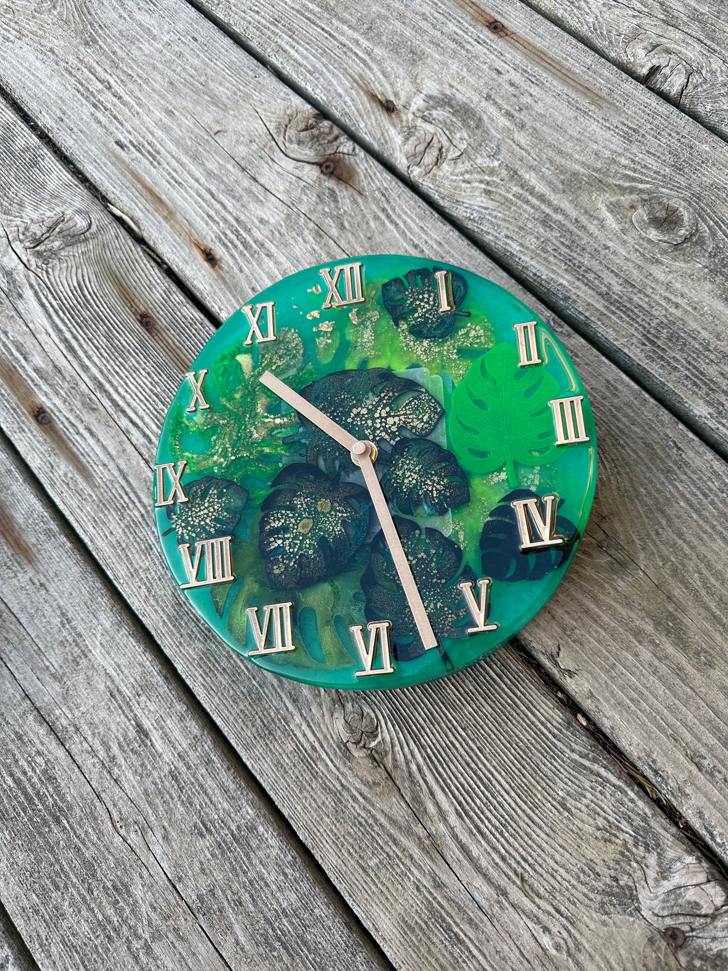 Monstera Epoxy Clock