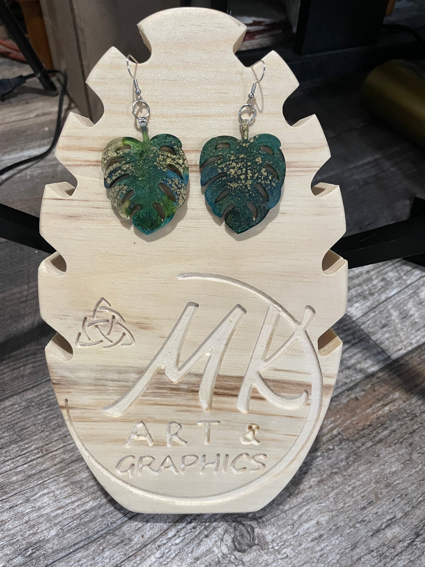 Monstera Earrings